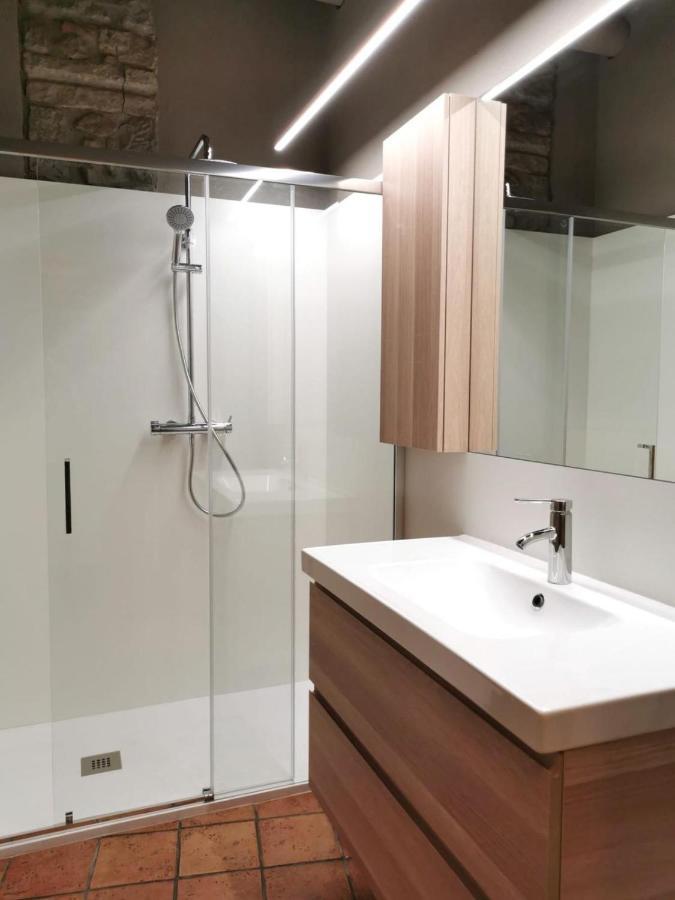 Habitacio Polivalent Al Centre De Manresa Lägenhet Exteriör bild